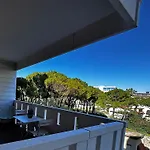Blue Wave By The Sea Apartmán