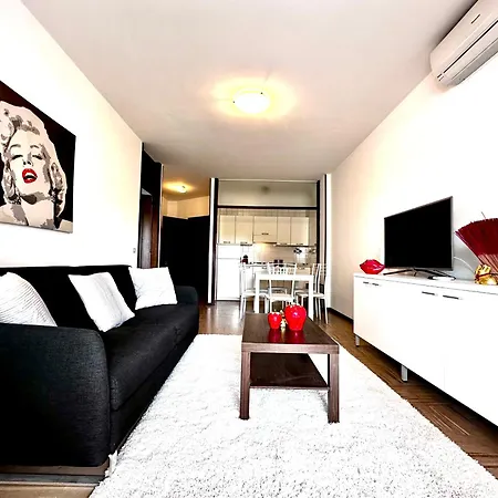 Blue Wave By The Sea